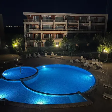 Nessebar Club In Sunny ساني بيتش